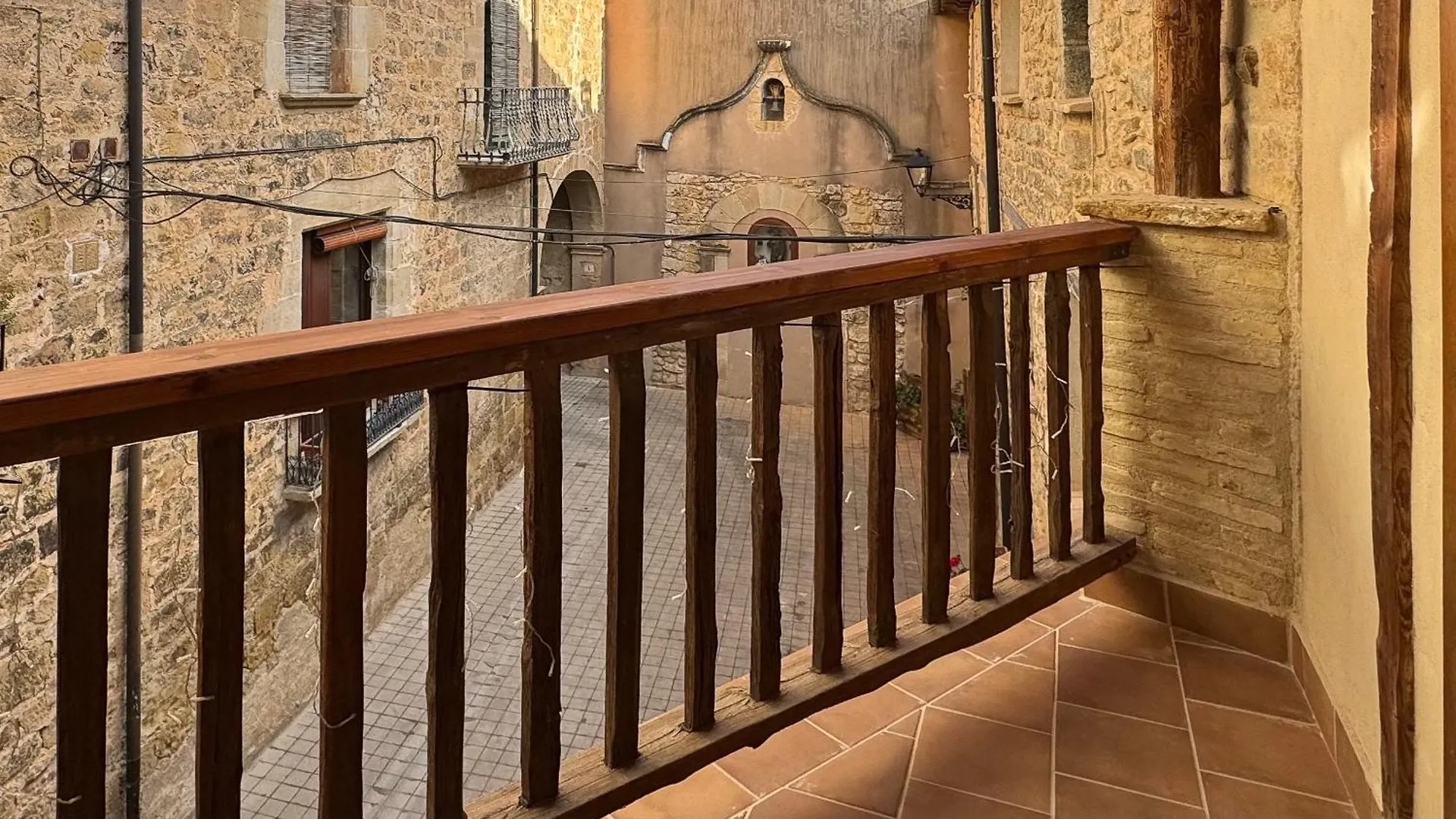 La Caseta Arnés 0*,  Spagna